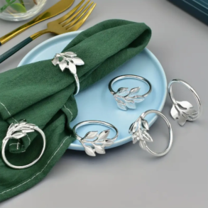 Servietring i Slv med Bladedetaljer