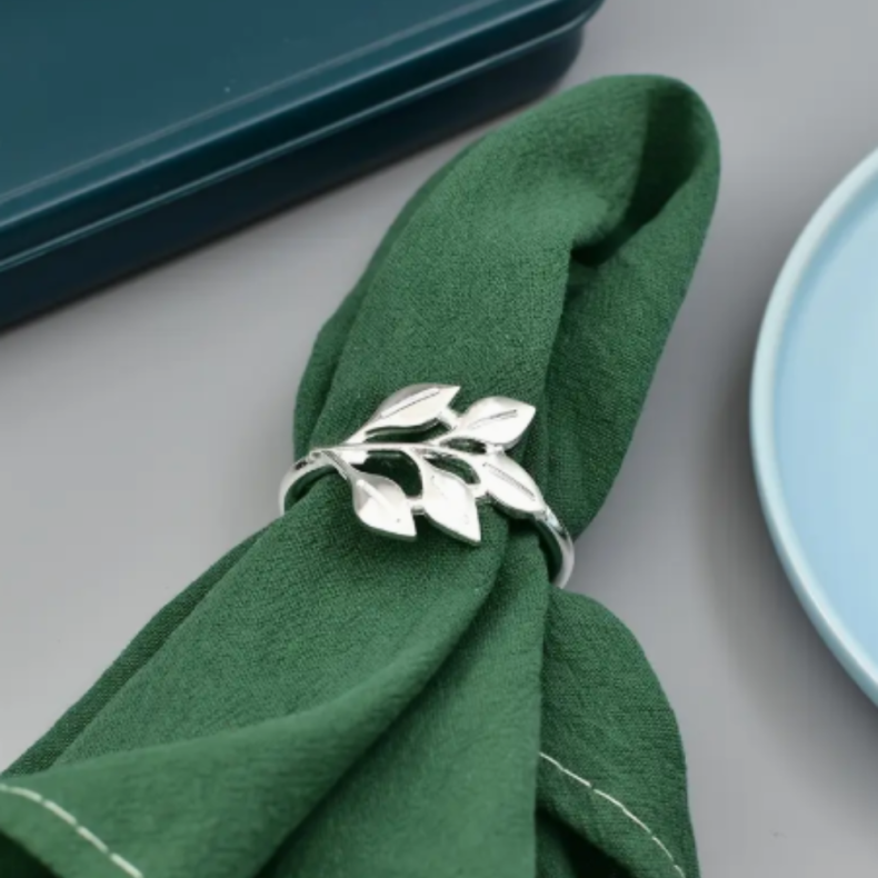 Servietring i Slv med Bladedetaljer