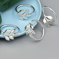 Servietring i Slv med Bladedetaljer