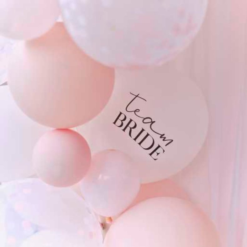 Hvid / Lyserd / Konfetti Ballonbue Polterabend / Team Bride / Bride To Be 